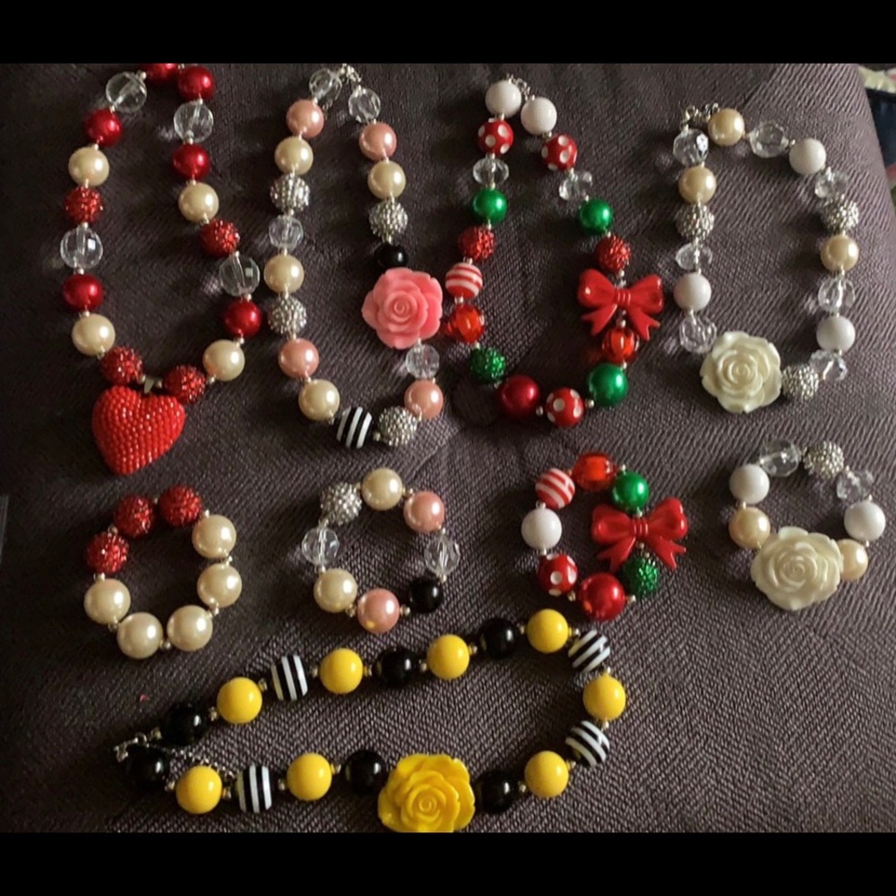 5 sets of bumblegum necklaces
